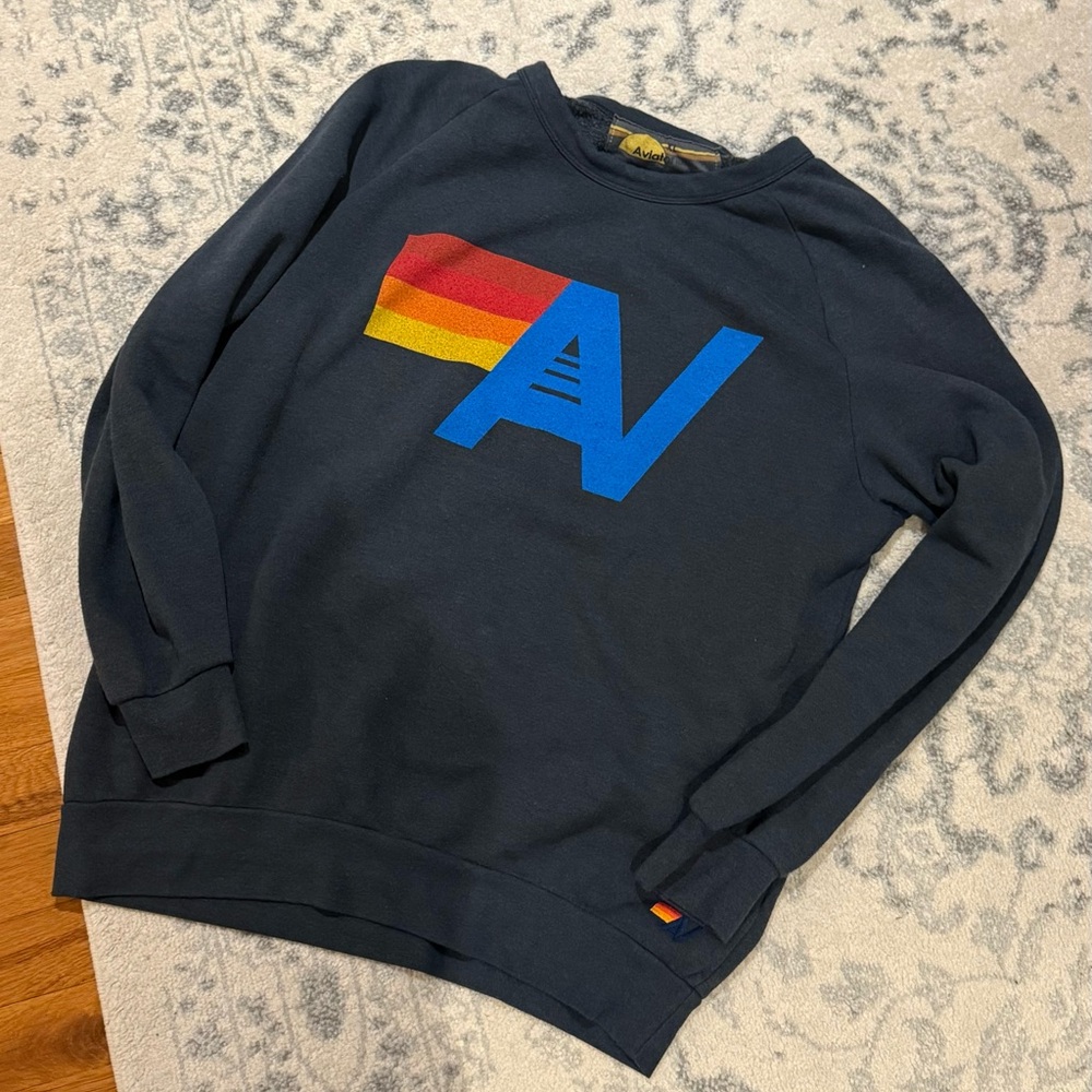 Aviator Nation crew neck sweatshirt.